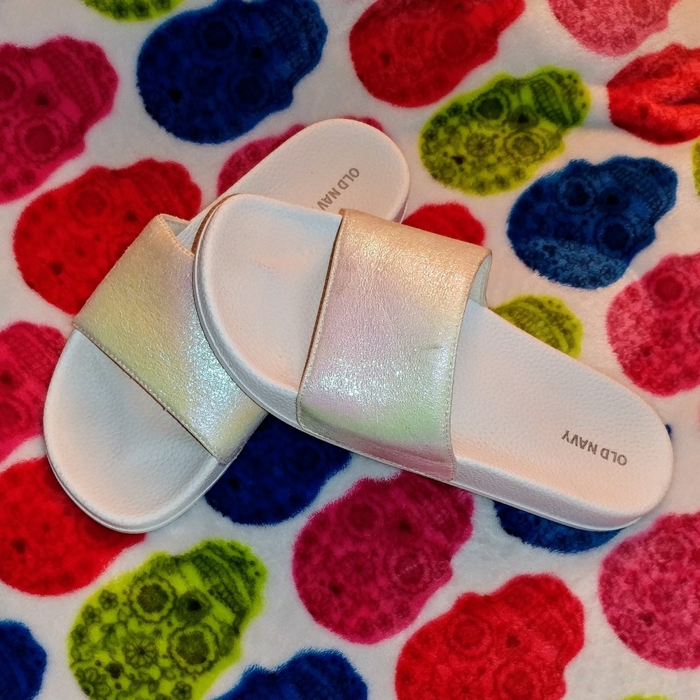 Pearl Iridescent Slides